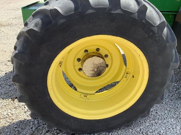 Image of John Deere 6125R equipment image 4