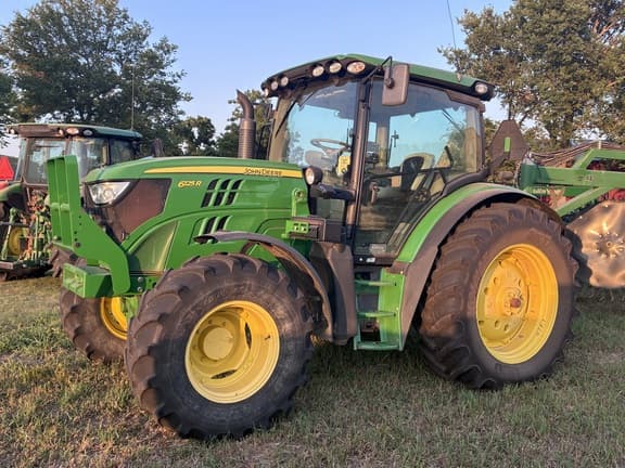 Image of John Deere 6125R equipment image 1