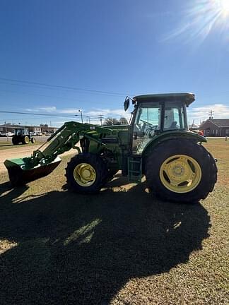 Image of John Deere 6130D equipment image 2