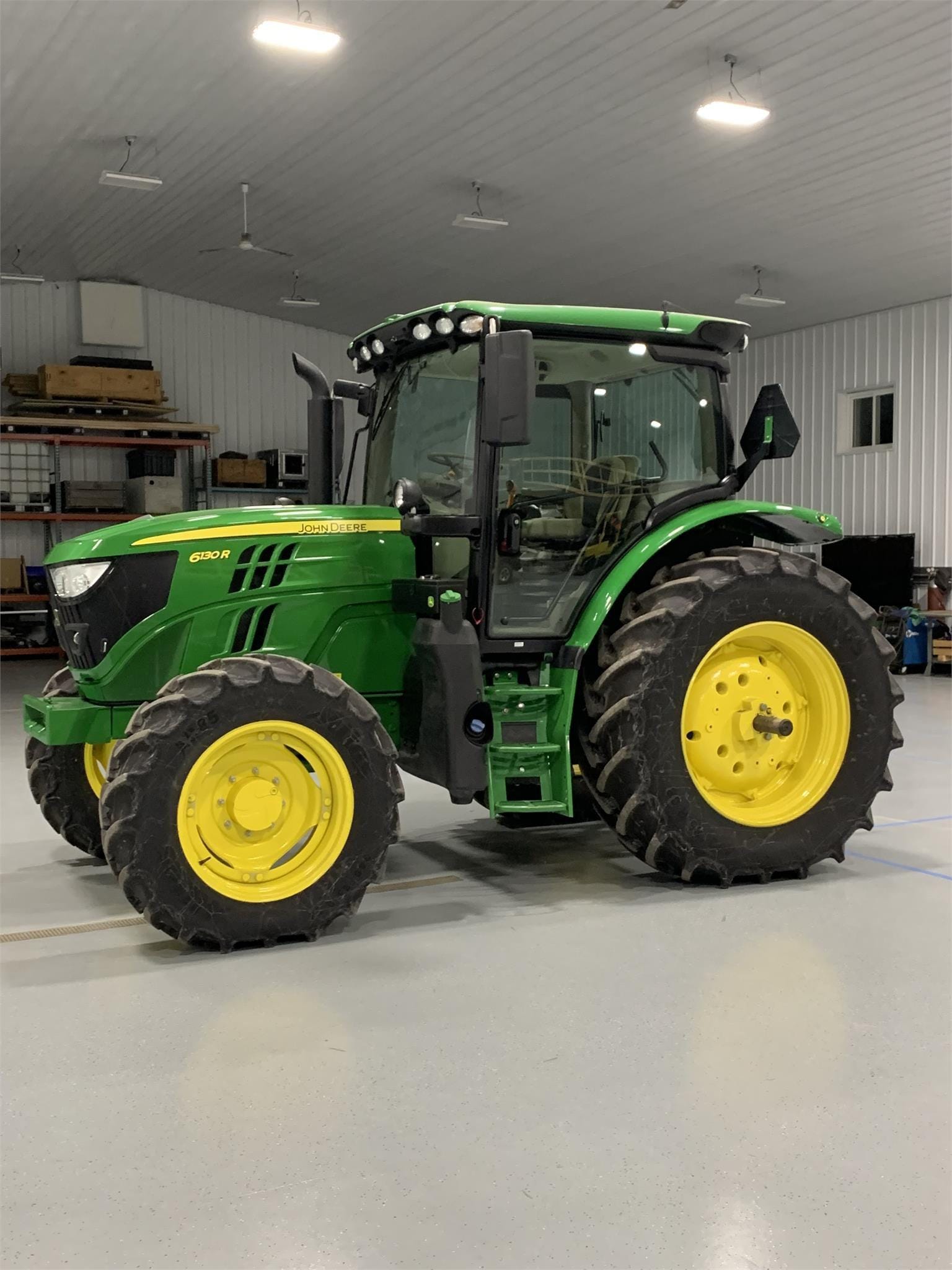 2015 John Deere 6130R Equipment Image0