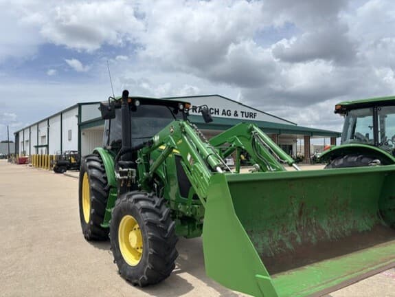 Image of John Deere 6135E equipment image 2