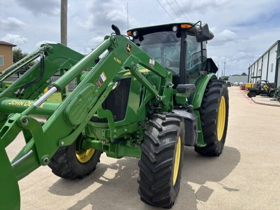2015 John Deere 6135E Equipment Image0