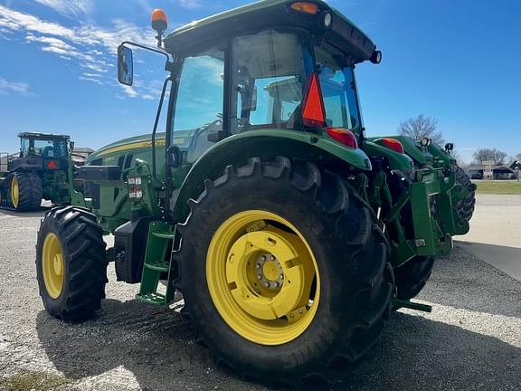 Image of John Deere 6135E equipment image 2