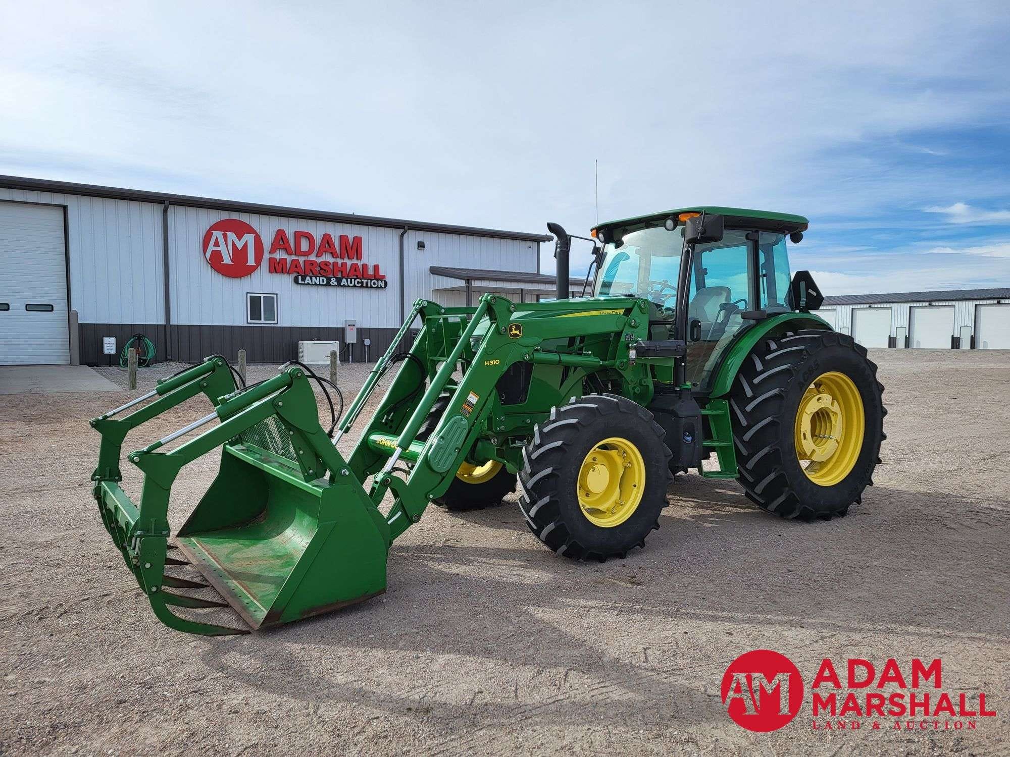 2015 John Deere 6135E Equipment Image0