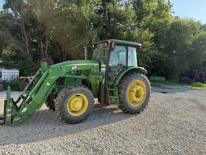 2015 John Deere 6140D Image