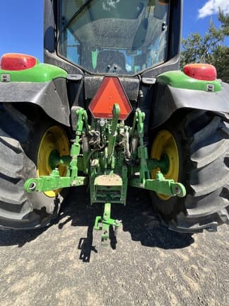 Image of John Deere 6140M equipment image 4