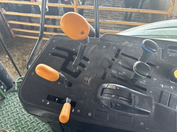 Image of John Deere 6140M equipment image 1
