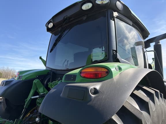 Image of John Deere 6145R equipment image 4