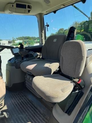 Image of John Deere 6145R equipment image 4