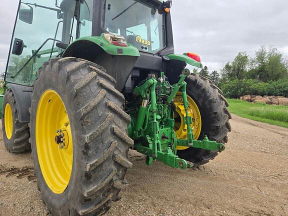 Image of John Deere 6150M equipment image 4