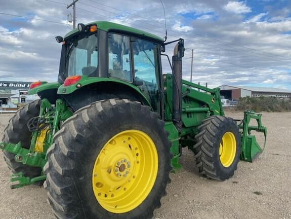 Image of John Deere 6150M equipment image 4