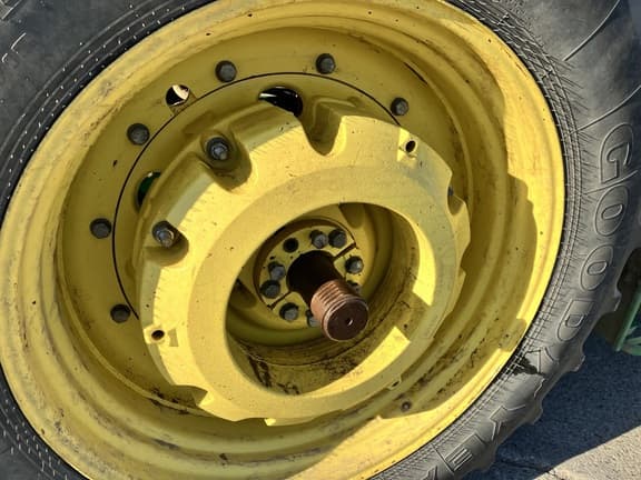 Image of John Deere 6150R equipment image 4