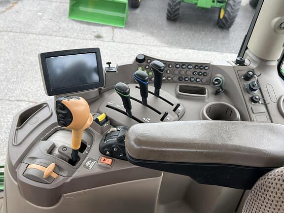 Image of John Deere 6150R equipment image 2