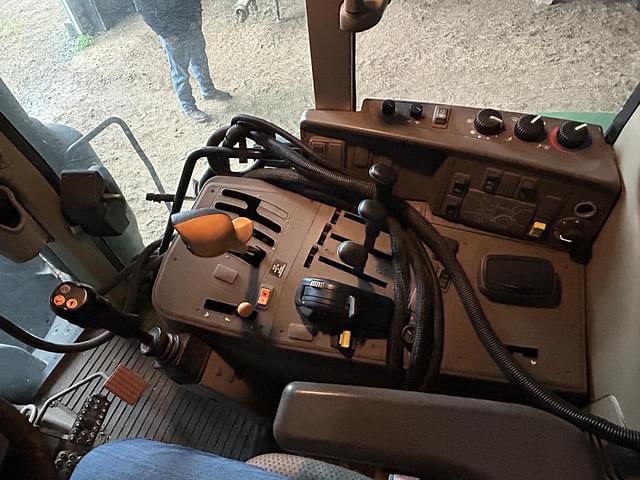 Image of John Deere 6155M equipment image 3