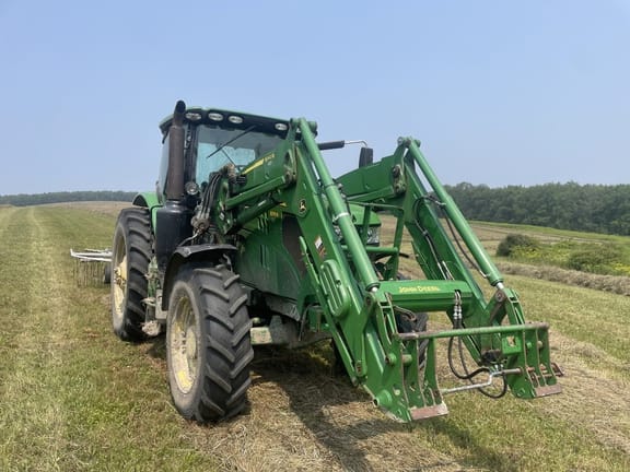2015 John Deere 6155R Equipment Image0
