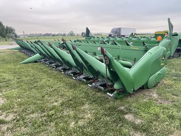 Image of John Deere 616C equipment image 1