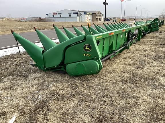 Image of John Deere 616C equipment image 3