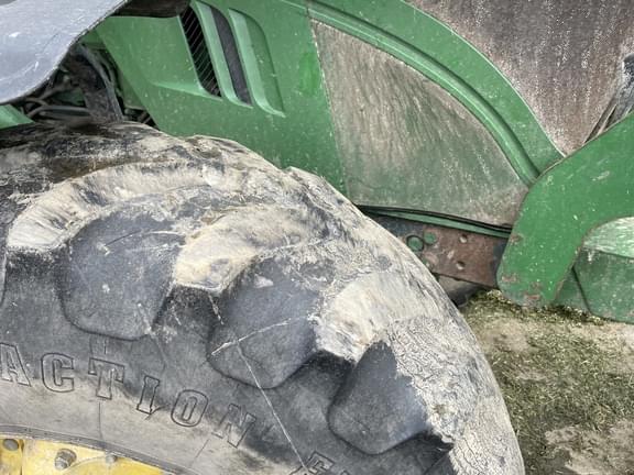 Image of John Deere 6175R equipment image 2