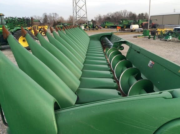 Main image John Deere 618C