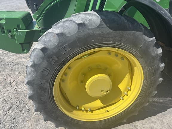 Image of John Deere 6195R equipment image 4