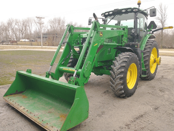 Main image John Deere 6215R