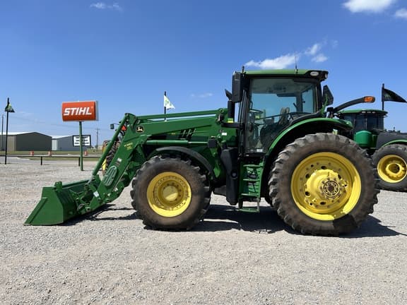 Image of John Deere 6215R equipment image 1
