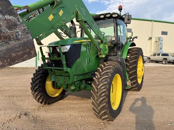 Image of John Deere 6215R equipment image 1