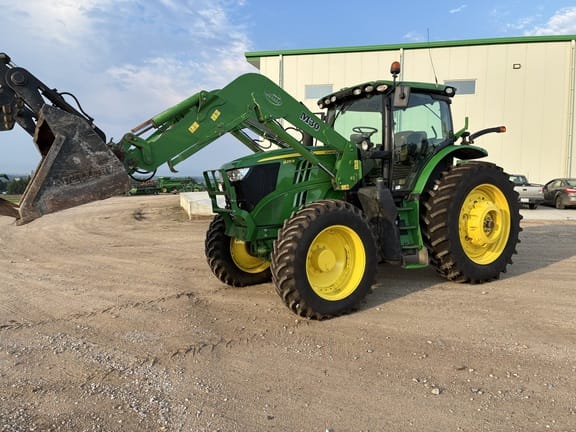 2015 John Deere 6215R Equipment Image0