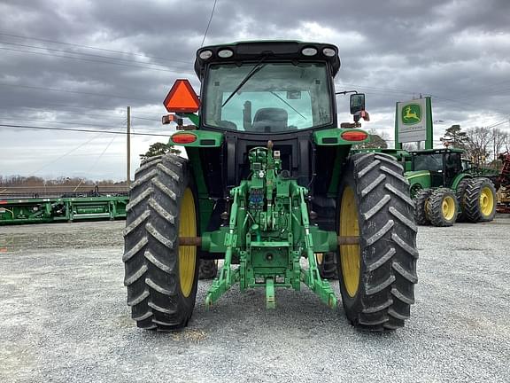 Image of John Deere 6215R equipment image 4