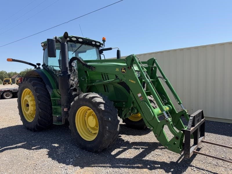 2015 John Deere 6215R Equipment Image0