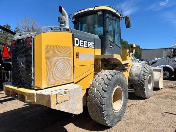 Image of John Deere 624K equipment image 4