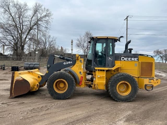 Image of John Deere 624K equipment image 1