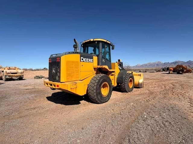 Image of John Deere 624K equipment image 4