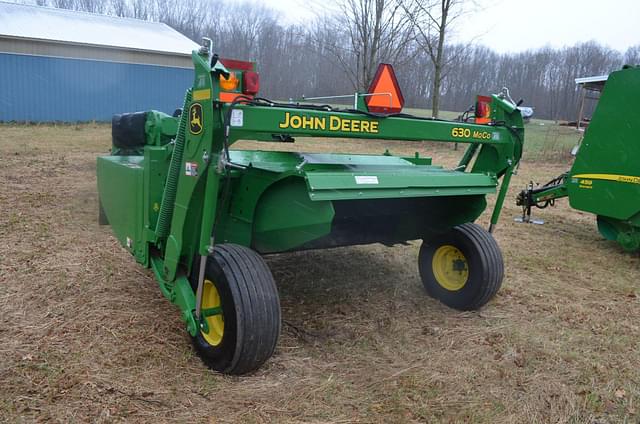 Image of John Deere 630 equipment image 3