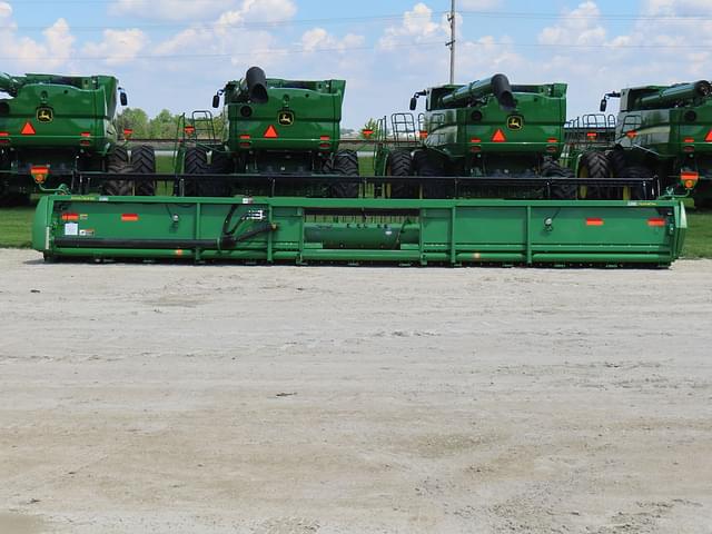 Image of John Deere 630F equipment image 4