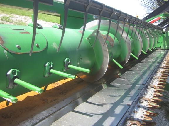 Image of John Deere 630F equipment image 4