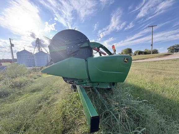 Image of John Deere 630FD equipment image 3
