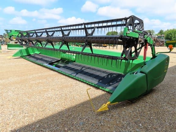 Image of John Deere 630FD equipment image 3