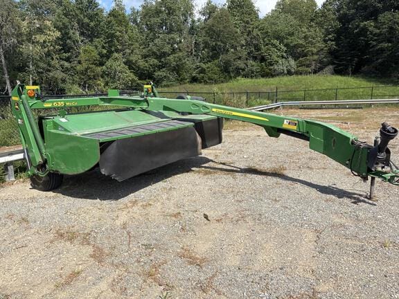 2015 John Deere 635 Image