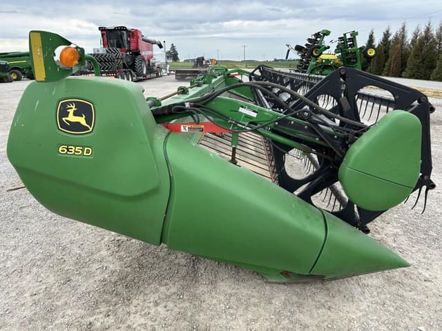 Image of John Deere 635D equipment image 3