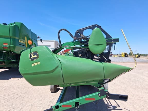 Image of John Deere 635D equipment image 4