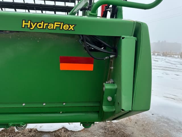 Image of John Deere 635F equipment image 4