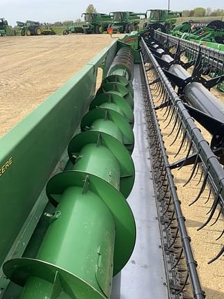 Image of John Deere 635F equipment image 1