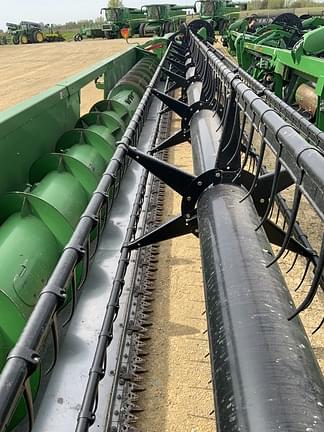Image of John Deere 635F equipment image 2