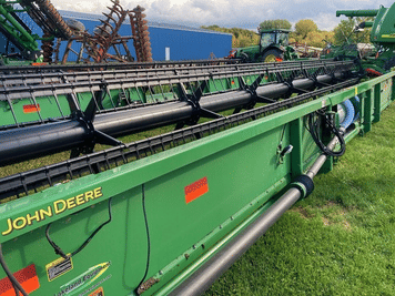 Main image John Deere 635F