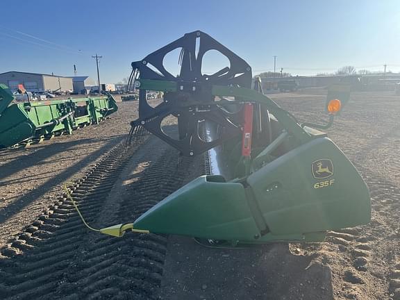 Image of John Deere 635F equipment image 2