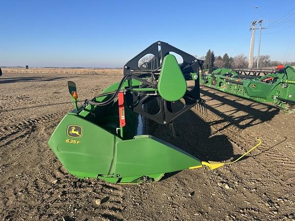 Image of John Deere 635F equipment image 1