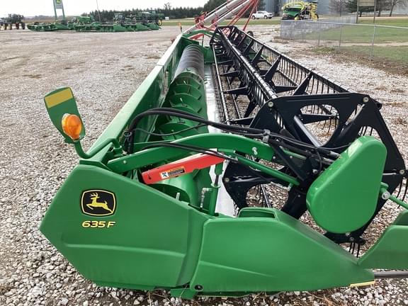 Image of John Deere 635F equipment image 2