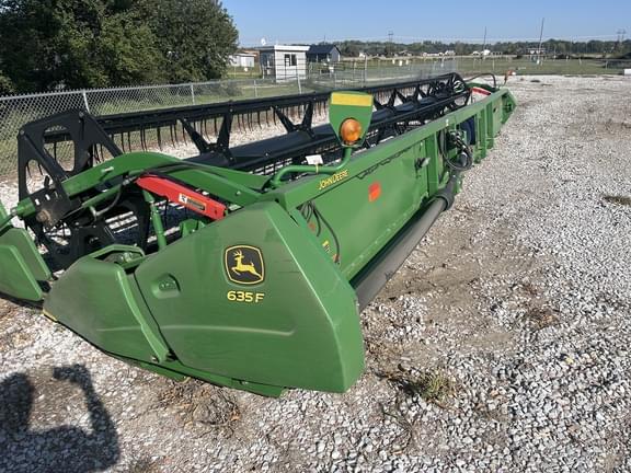 Image of John Deere 635F equipment image 1