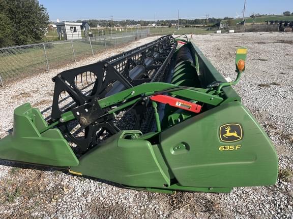 Image of John Deere 635F equipment image 2